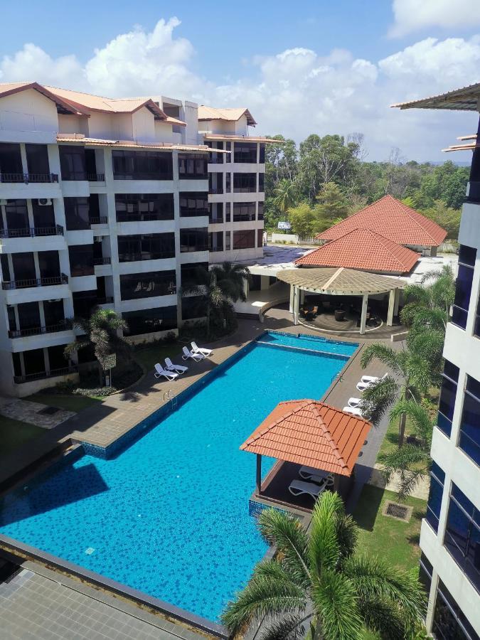 Samsuria Beach Apartment Resort Cherating Eksteriør billede